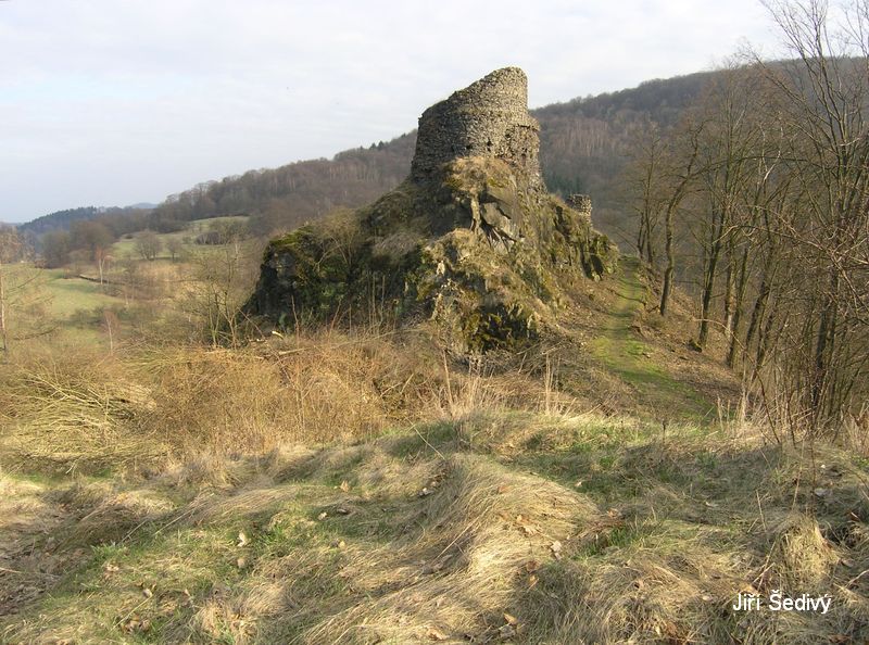 Ostr u Beneova nad Plounic_12