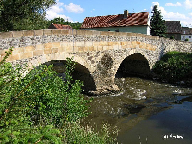 Pamtnk Pemysla Ore ve Stadicch_07